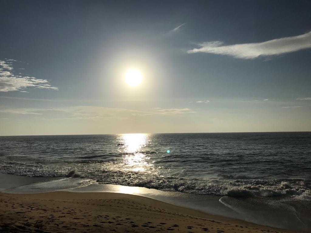 Peacock Beach Hotel Hambantota Bagian luar foto