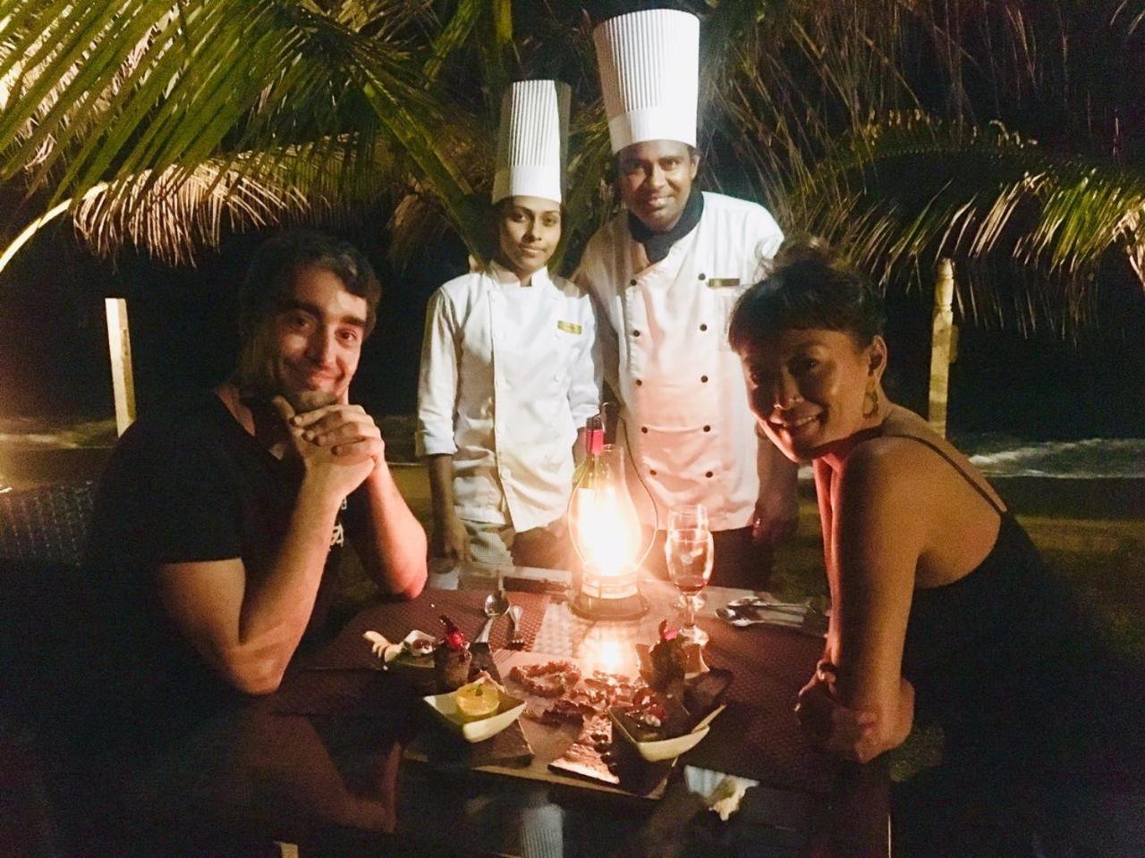 Peacock Beach Hotel Hambantota Bagian luar foto